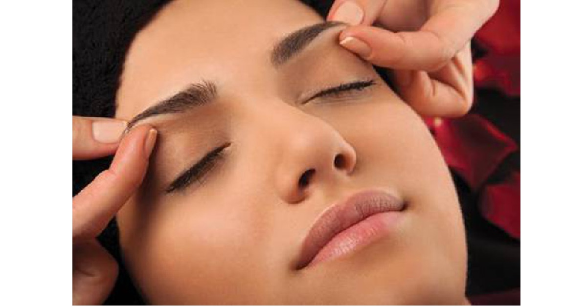 ماساژ ابرو (Massage)