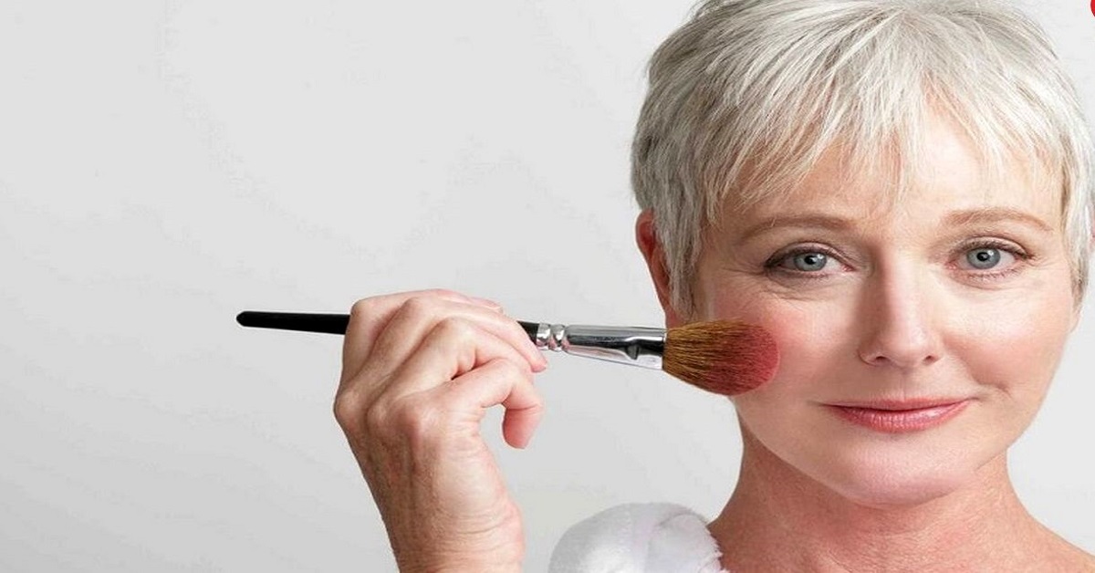 انواع ترفند آرایشی برای خانم‌های میانسال