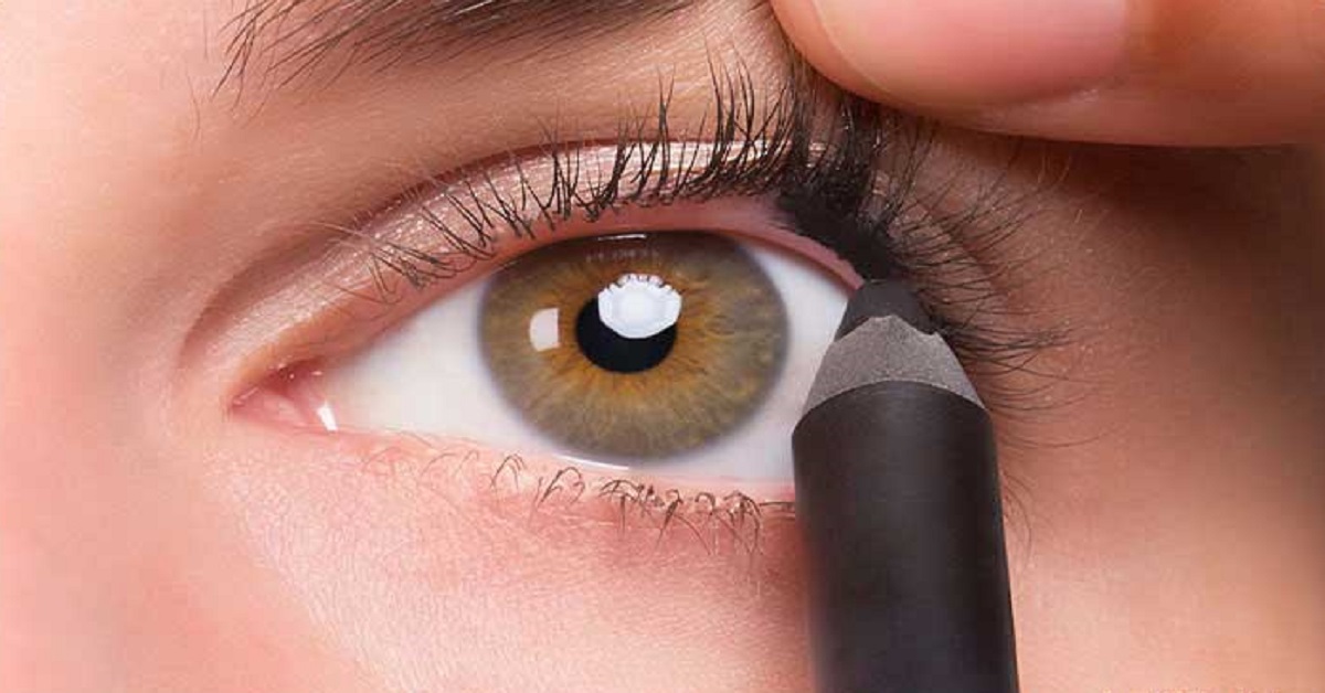 استفاده از مداد تیره داخل چشم