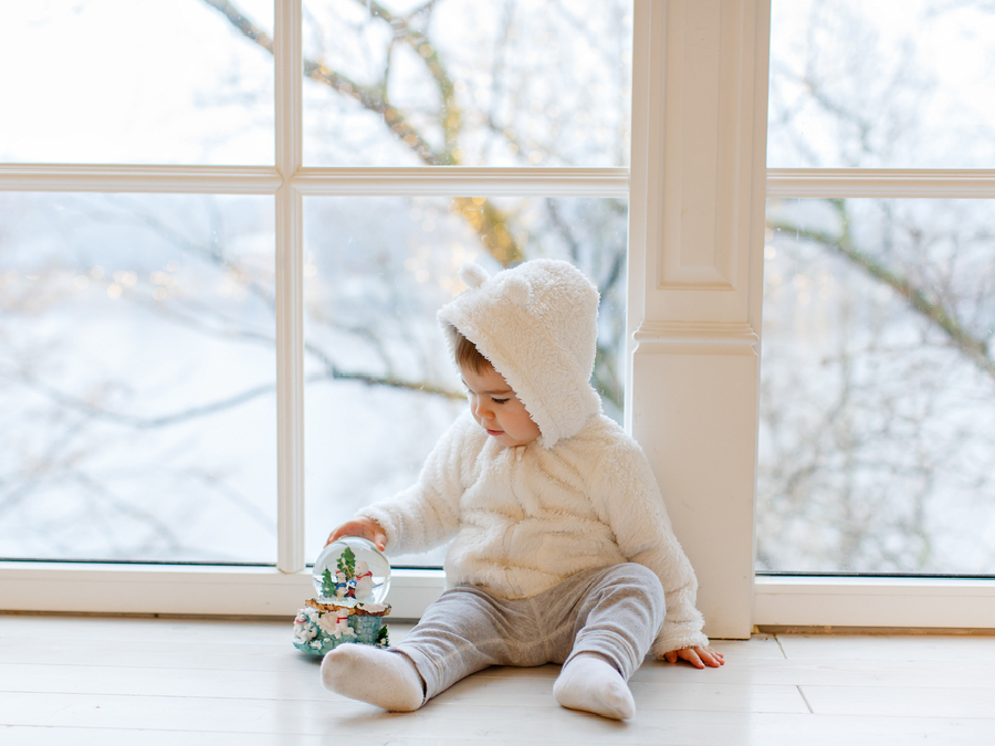 لباس زمستانی نوزاد داخل خانه