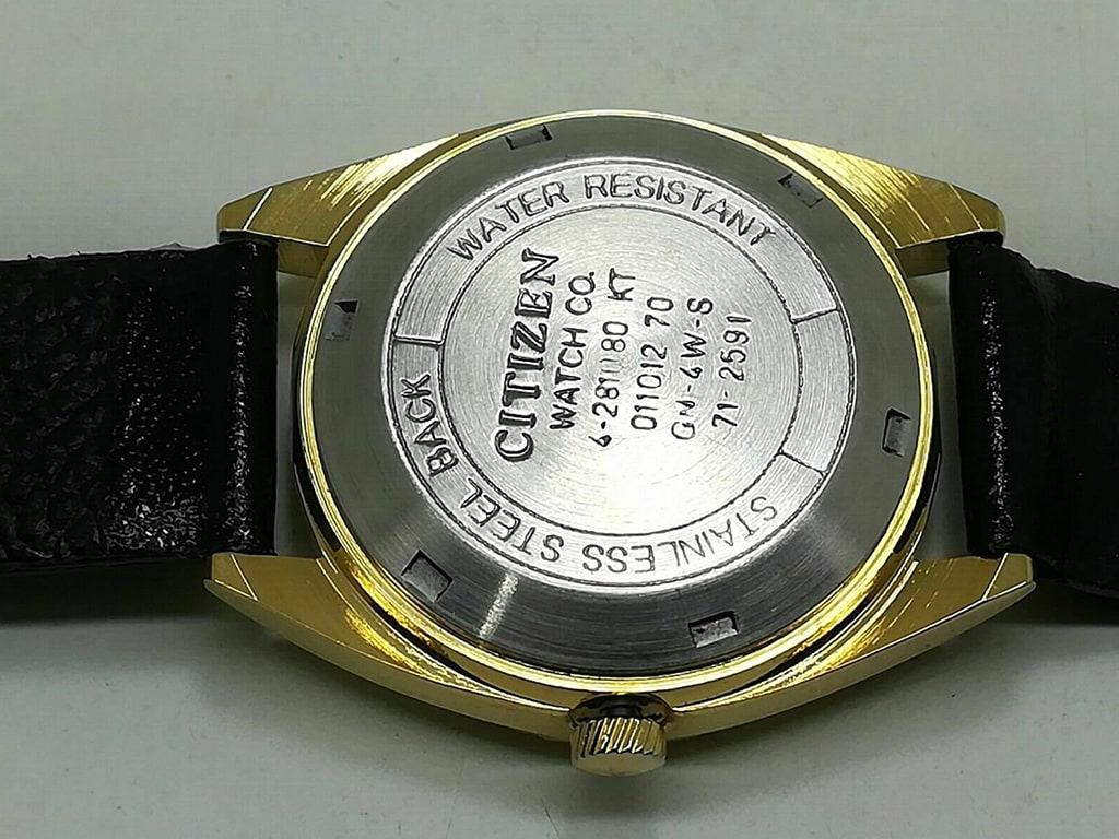 چک کردن شماره سریال ساعت راه خوبی برای تشخیص اصل بودن ساعت سیتیزن است.