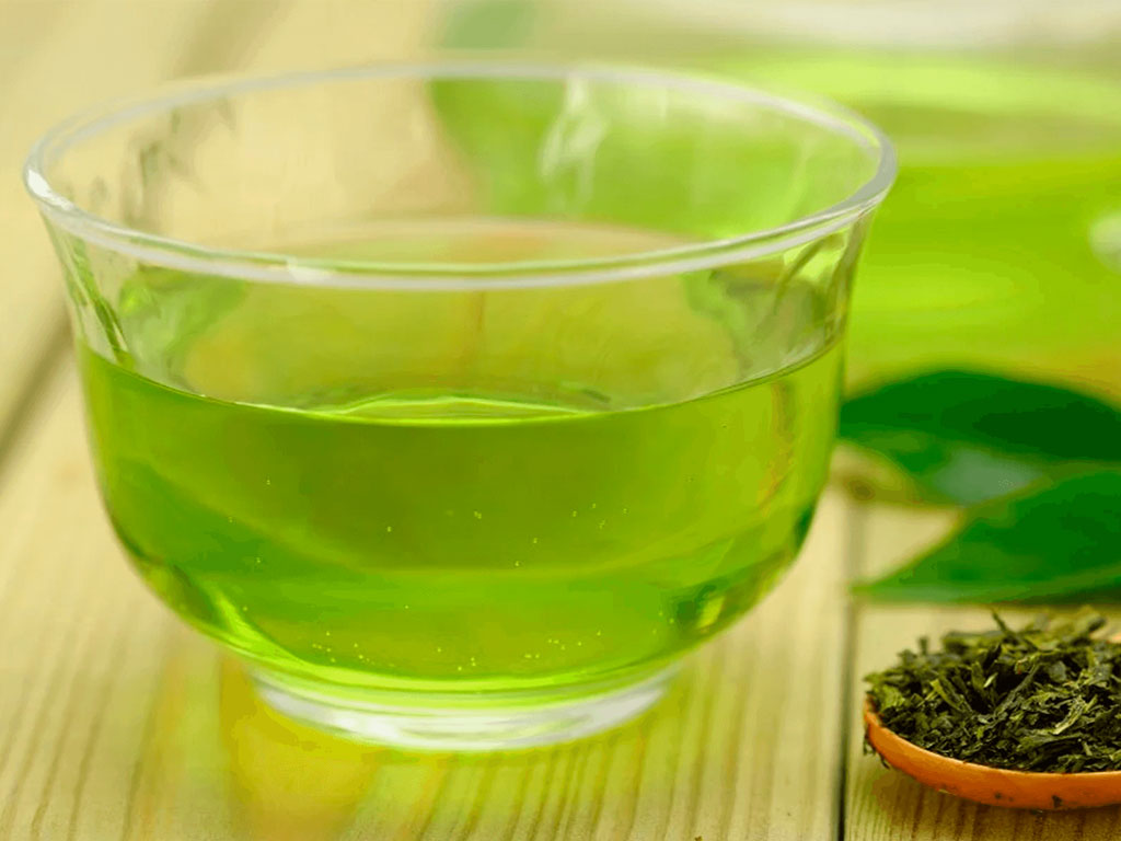 چای سبز حاوی آنتی‌اکسیدان است.