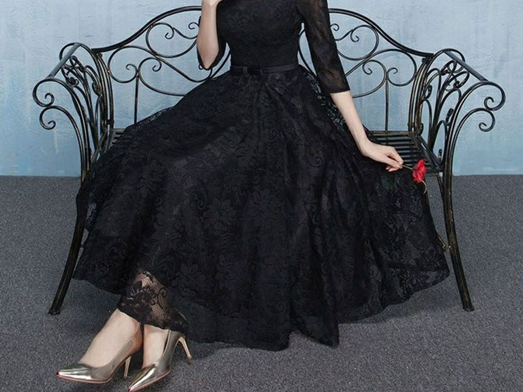 مدل لباس مجلسی گیپور با کفش متالیک