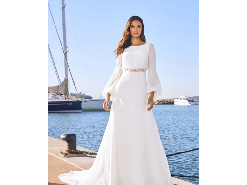 مدل اول: لباس عروس ایرانی  A-Line سبک بوهو