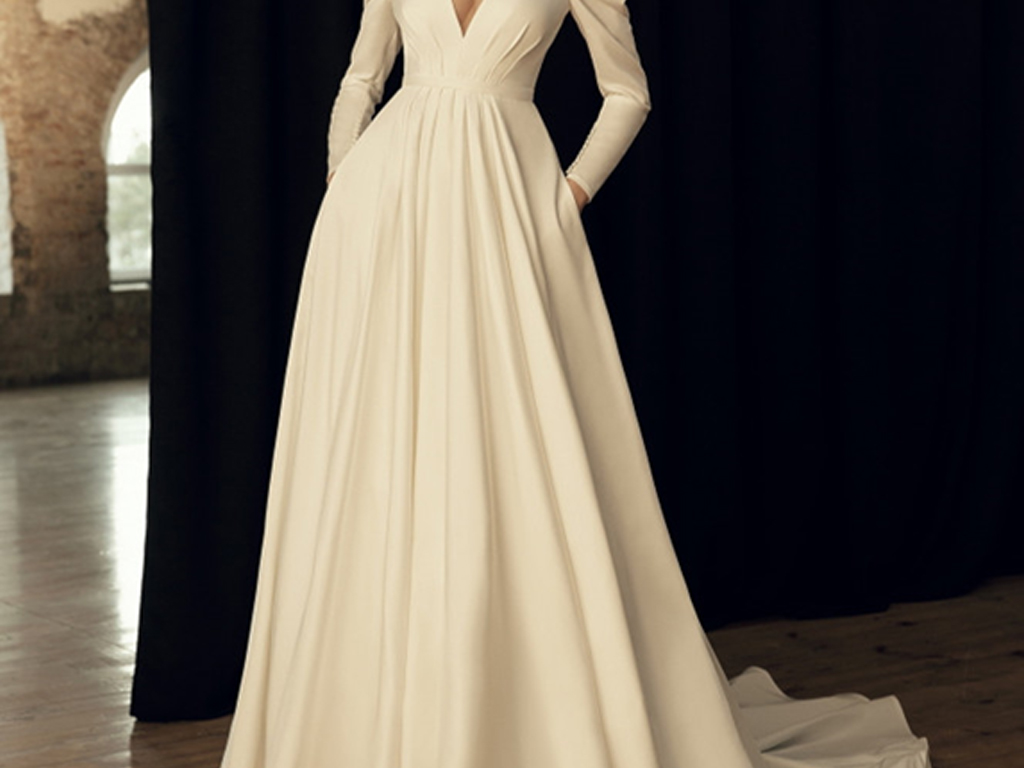 مدل بیستم: لباس عروس جلو کرست دار