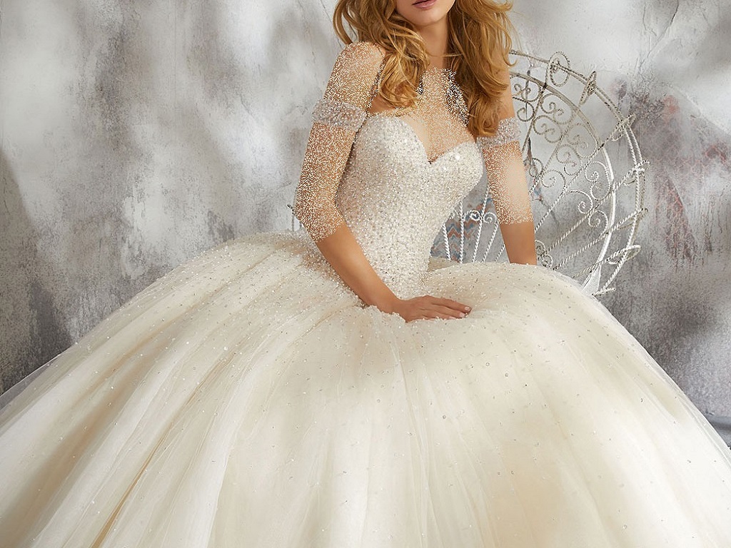 مدل نوزدهم: لباس عروس ساتن به رنگ عاج