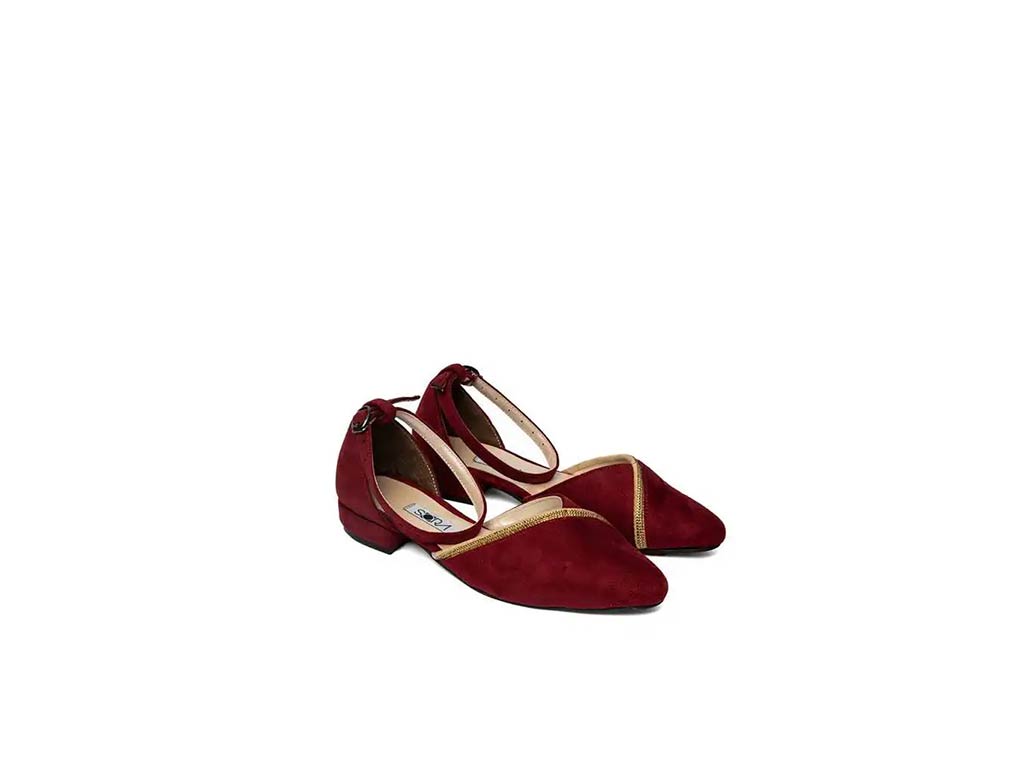 نمونه‌ای از کفش زنانه کژوال جیر زرشکی سورا