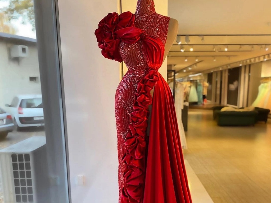 مدل لباس مجلسی پولکی قرمز