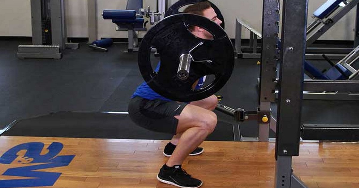 اسکات سومو (Sumo Squats)