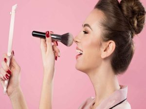 آموزش فیکس کردن آرایش با روش‌ها و ترفندهای طلایی