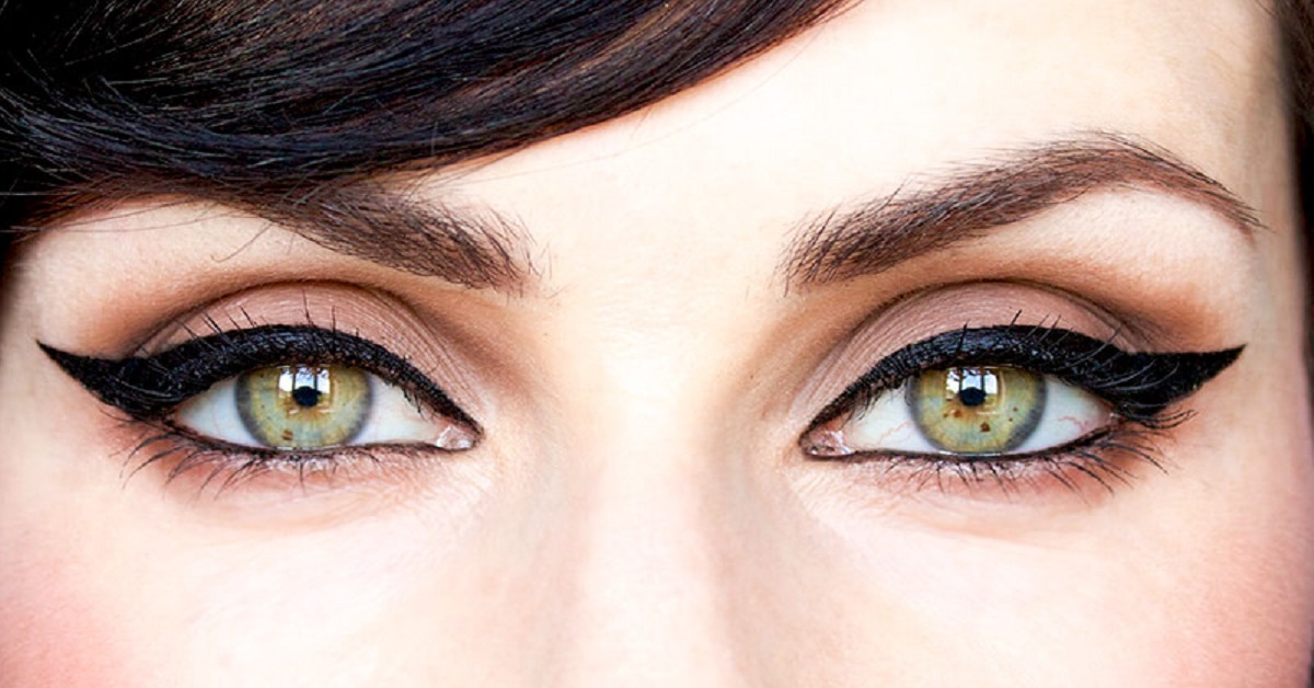 بررسی تفاوت‌ها و ویژگی‌های گوناگون خط چشم‌های مویی و ماژیکی
