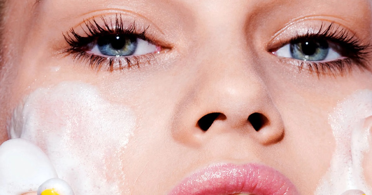 برای درمان و جلوگیری از جوش بعد از اصلاح بدن و صورت، آن‌ها را بشویید