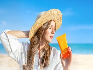 10 دلیل برای استفاده از کرم ضد آفتاب در فصل پاییز