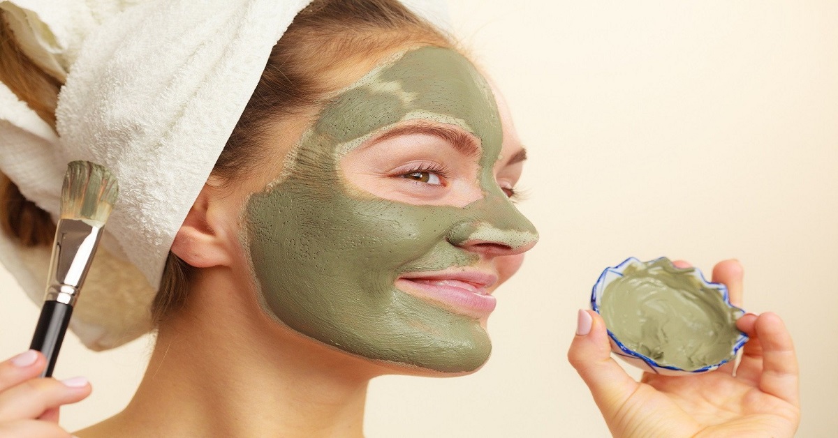 با استفاده از ماسک خاک رس پوست‌تان را صاف و نرم‌تر کنید