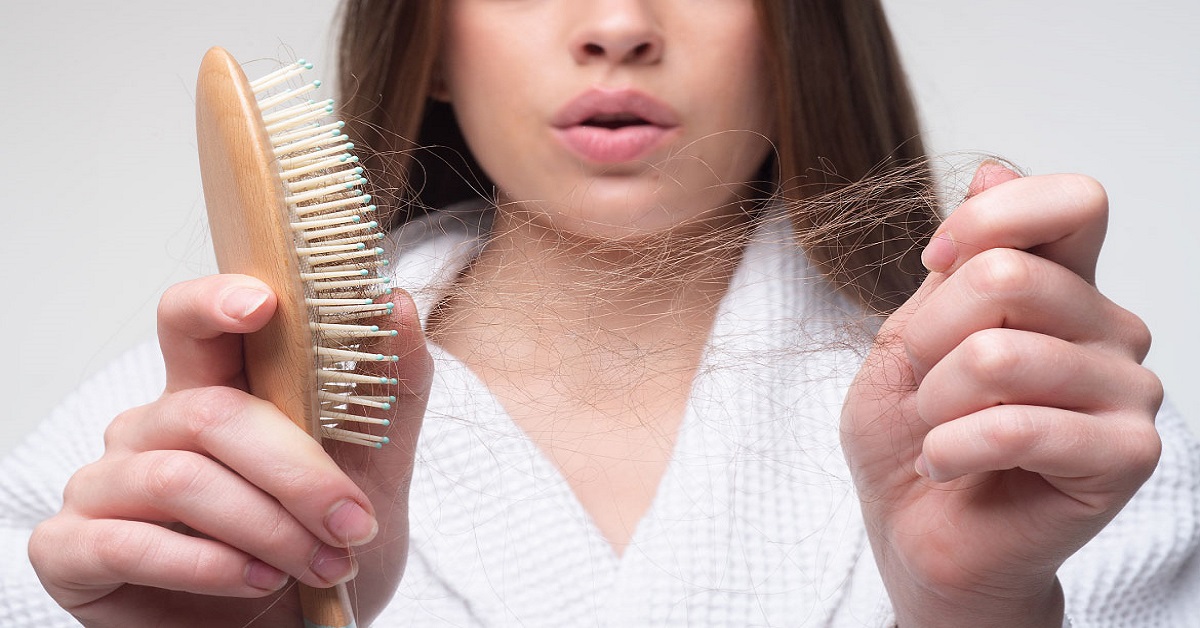 علت ریزش موی زنان چیست؟