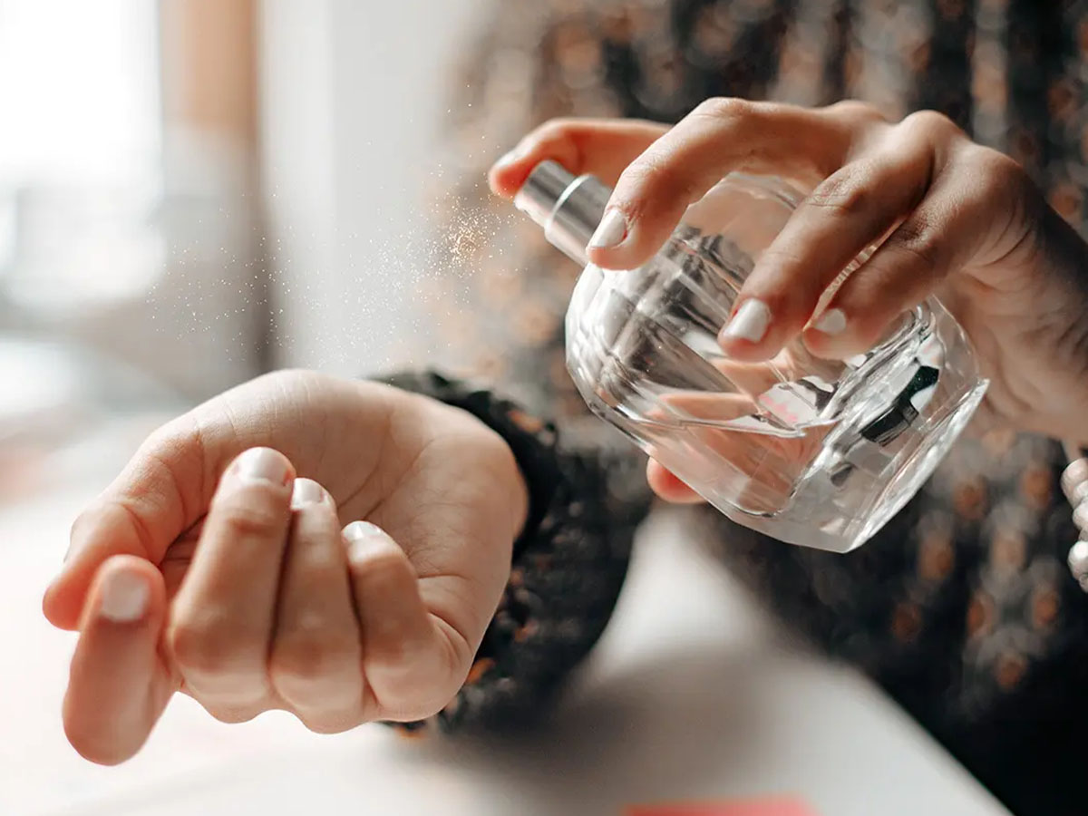 11عطر زنانه گرم و شیرین برای پاییز و زمستان - 7 عطر زنانه گرم و شیرین برای پاییز و زمستان