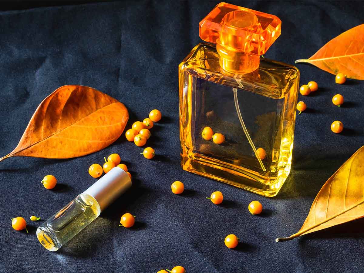 1عطر زنانه گرم و شیرین برای پاییز و زمستان - 7 عطر زنانه گرم و شیرین برای پاییز و زمستان