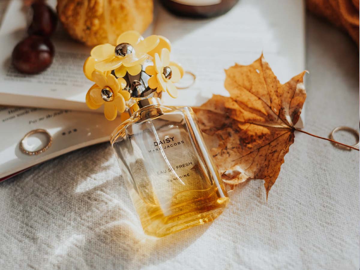 9عطر زنانه گرم و شیرین برای پاییز و زمستان - 7 عطر زنانه گرم و شیرین برای پاییز و زمستان