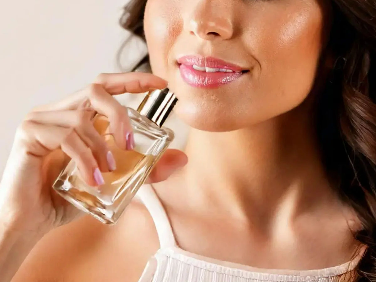 راز تغییر بوی عطر در طول روز آشنایی با نتهای عطر 7 تغییر بوی عطر در طول روز 7 - راز تغییر بوی عطر در طول روز آشنایی با نتهای عطر