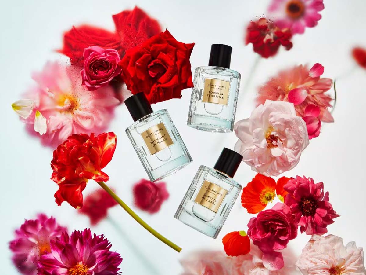 10 عطر بهاری مناسب نوروز که هوش از سر هر کسی می برد! 4 3عطر بهاری مناسب نوروز - 10 عطر بهاری مناسب نوروز که هوش از سر هر کسی می برد!